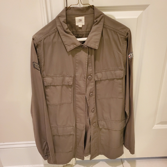 Army Button Up - Picture 1 of 4